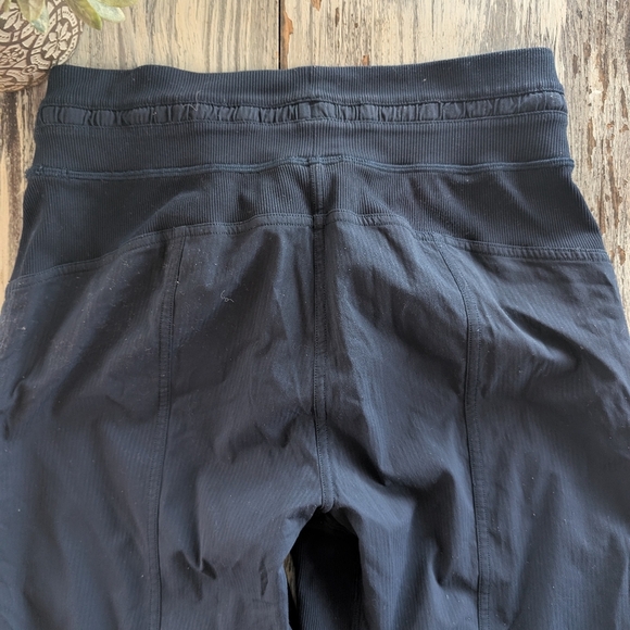 Lululemon Dance Studio Crop 25" Navy Women's 4 - Picture 7 of 9
